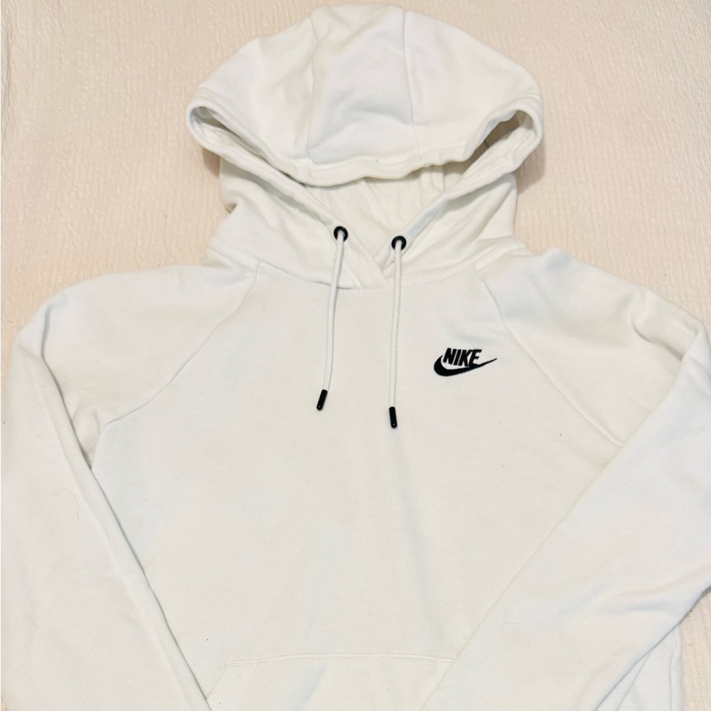 Nike White w/black logo